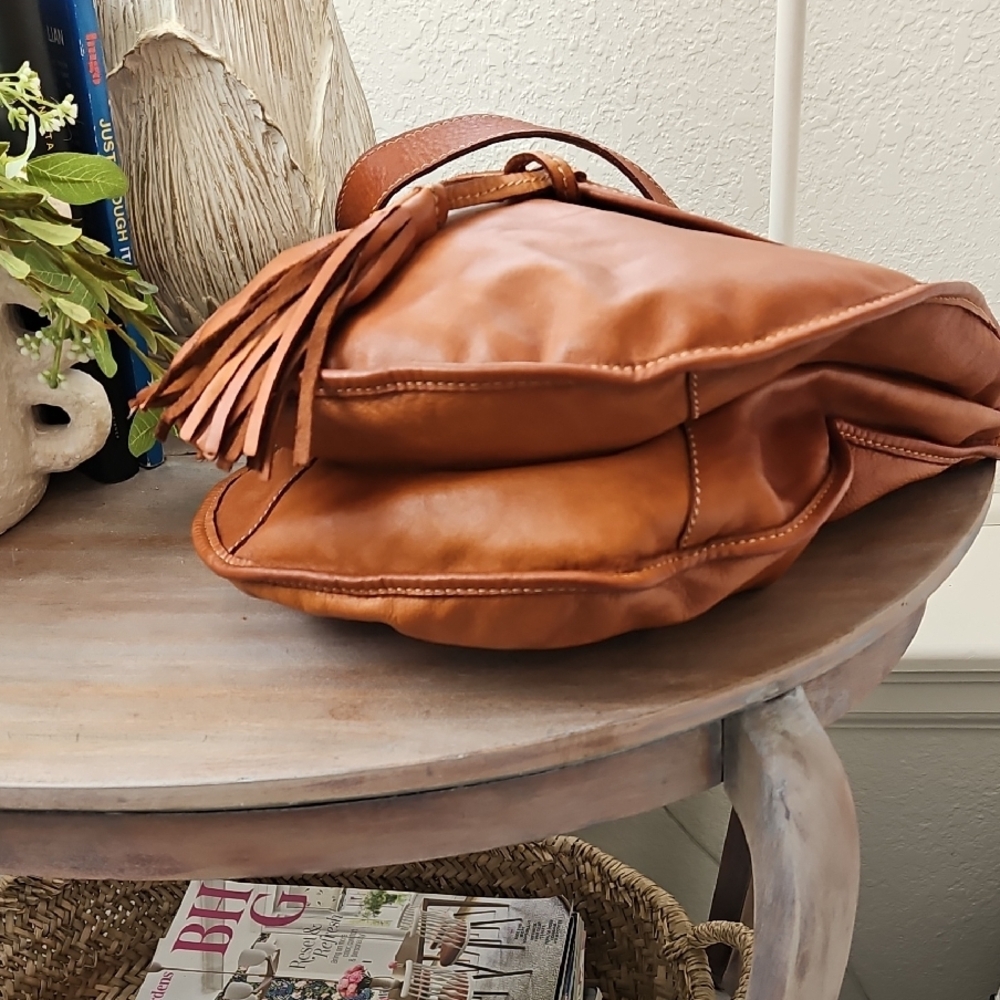 Italian Leather Tan Shoulder Bag - Picture 5 of 10